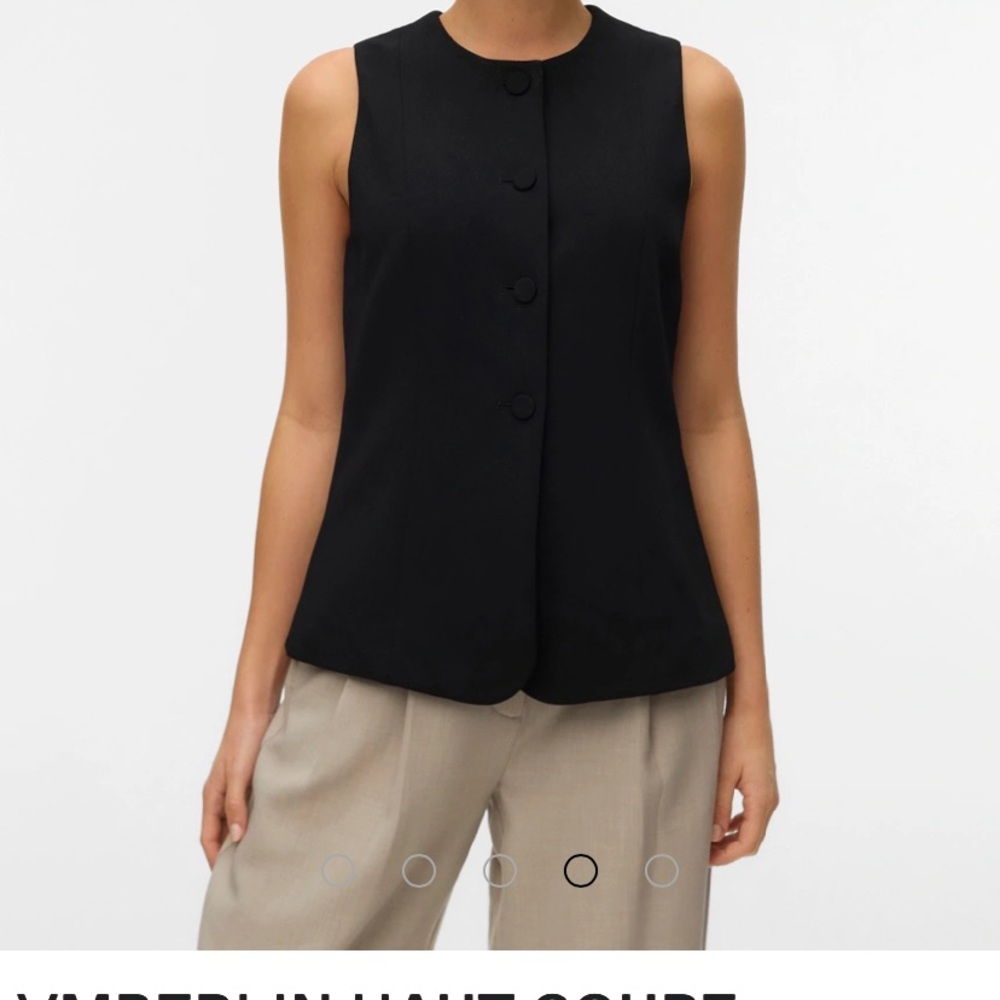 Vero Moda Sleeveless Black Button-Up Top